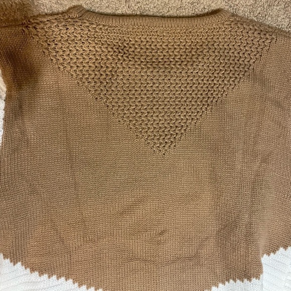 Brown and white crew neck knitted sweater size Medium - Picture 10 of 11